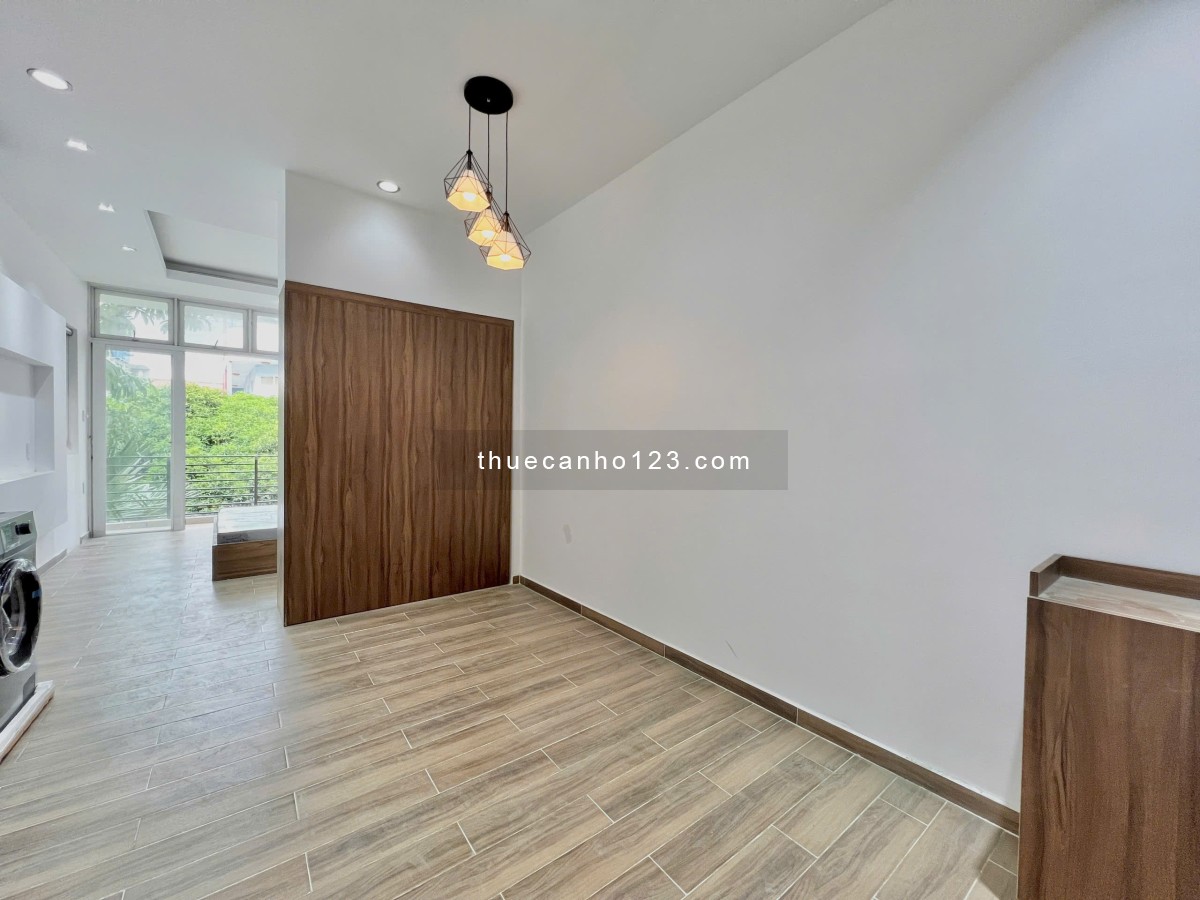 Cho thuê CHDV tách bếp ban công nội thất cao cấp ngay tòa Sky Center giáp Phú Nhuận