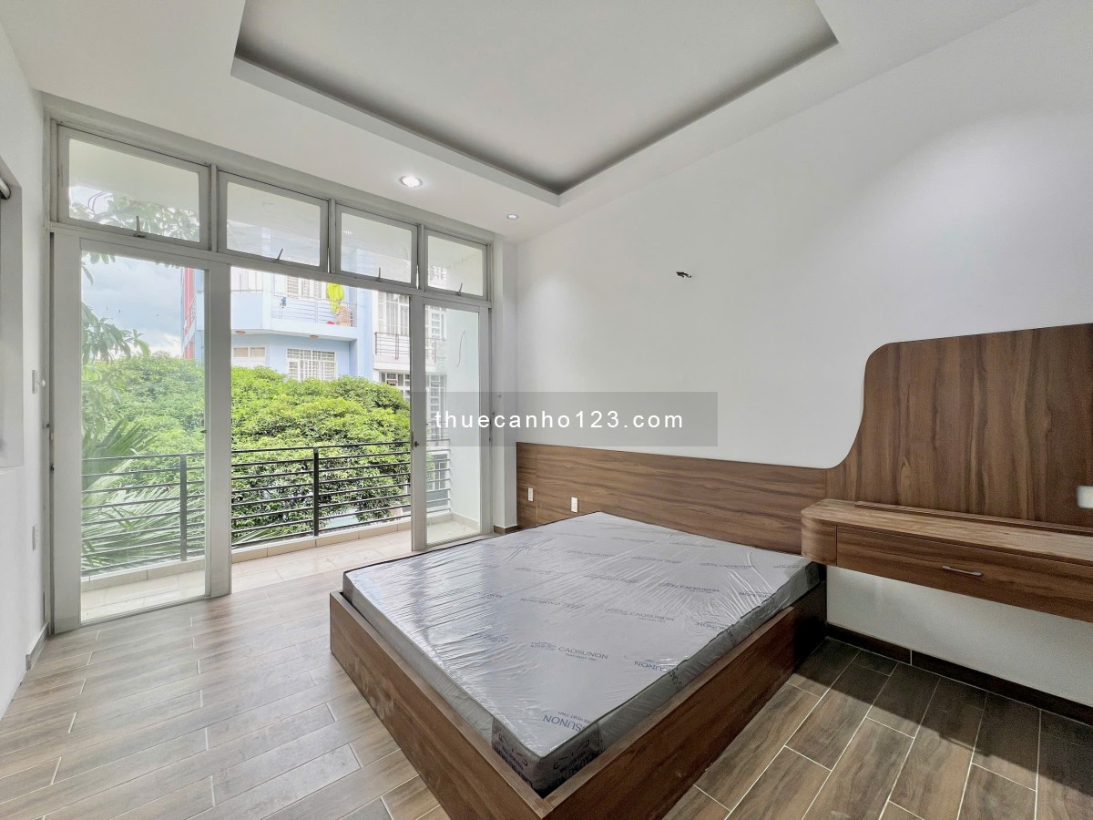 Cho thuê CHDV tách bếp ban công nội thất cao cấp ngay tòa Sky Center giáp Phú Nhuận