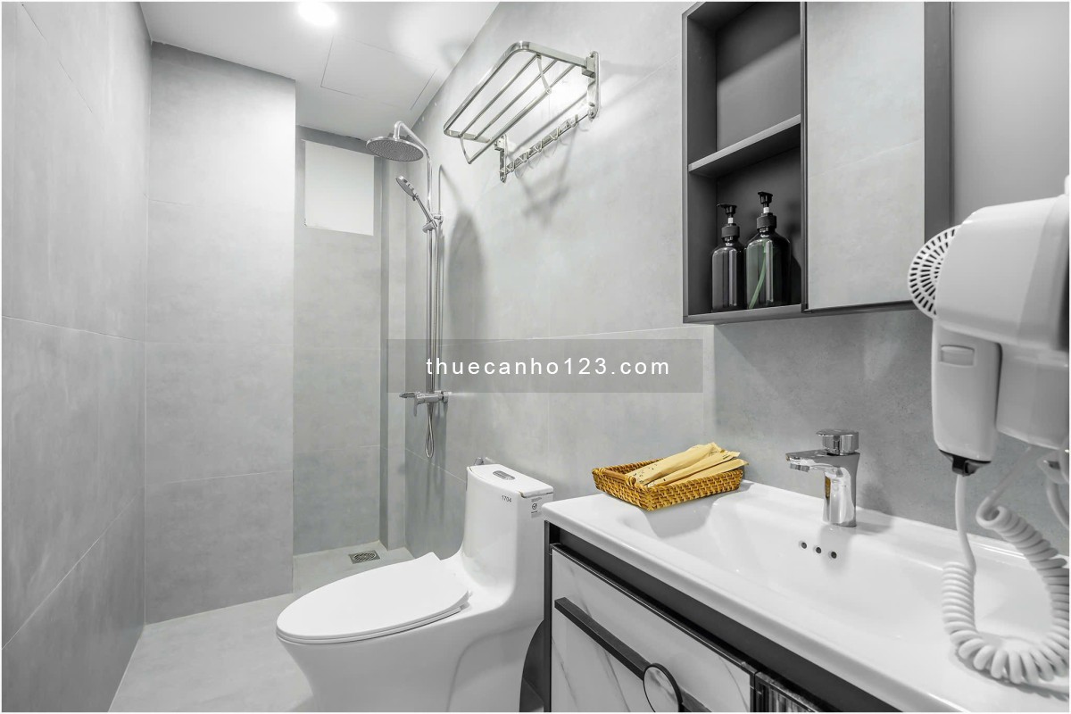 Studio full nội thất - Ban công - Thang máy - Hầm xe - Ngay Hutech