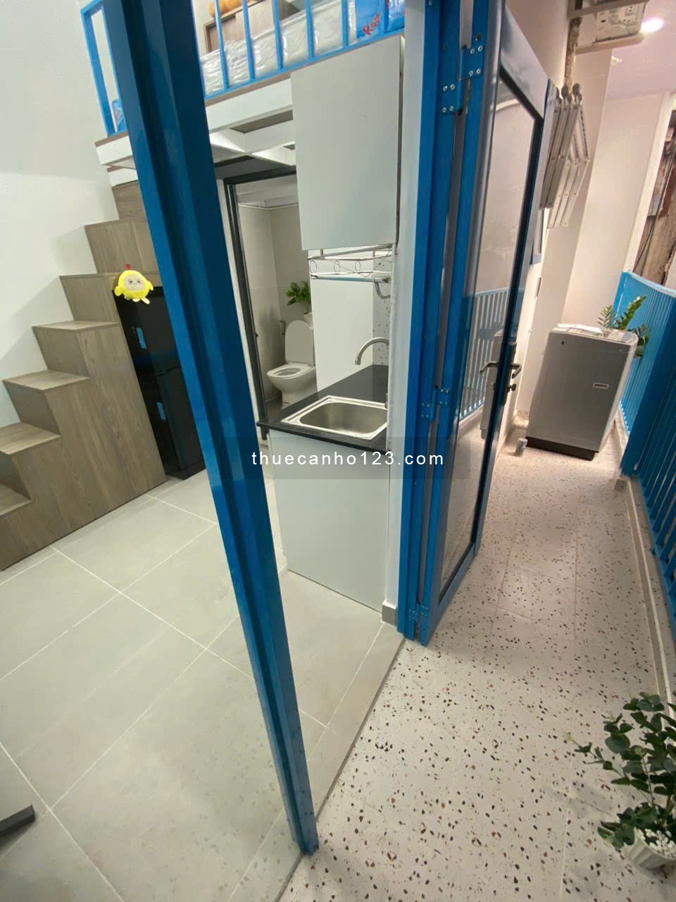 ‎Cho thuê Duplex - Có Ban Công Thoáng Mát - Máy Giặt Riêng Biệt