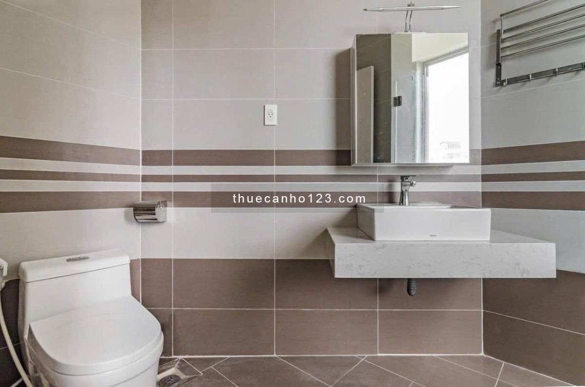 1 PN, 1 Phòng Khách sofa bàn làm việc, cửa sổ thoáng, thang máy hầm xe, bảo vệ, gần Q1, 3