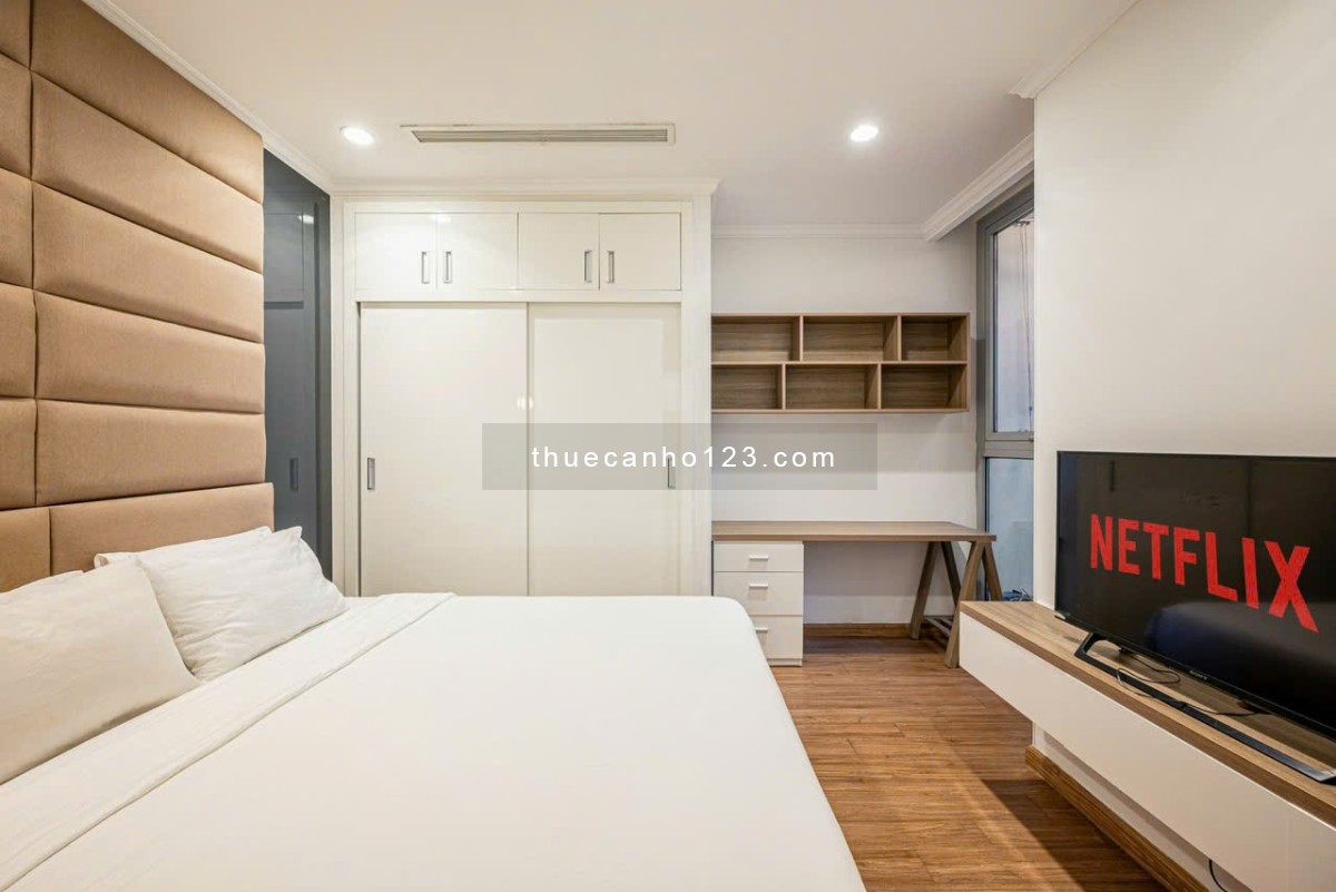 Cho thuê nhanh căn hộ 2PN Vinhomes Central Park - Landmark.