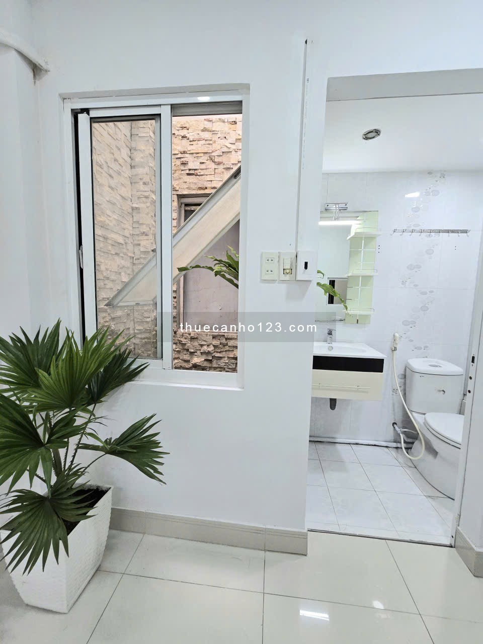 Căn hộ cho thuê 1PN Máy giặt riêng gần chung cư Hà Đô, đầy đủ nội thất tiện nghi