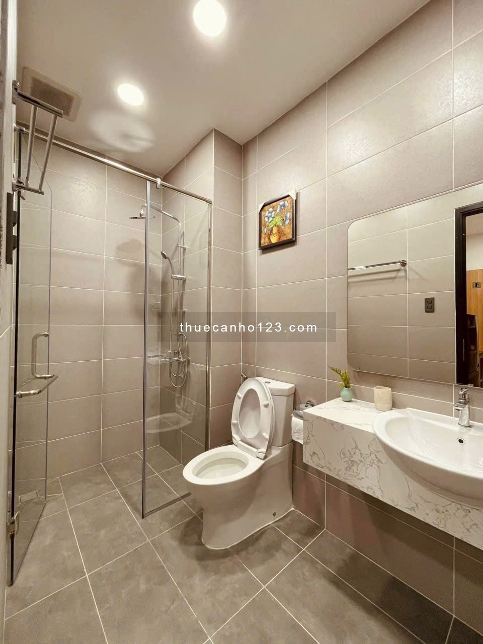 Cho thuê căn hộ dịch vụ cao cấp – Cao Thắng, Q10 – Thiết kế siêu sang, hiện đại