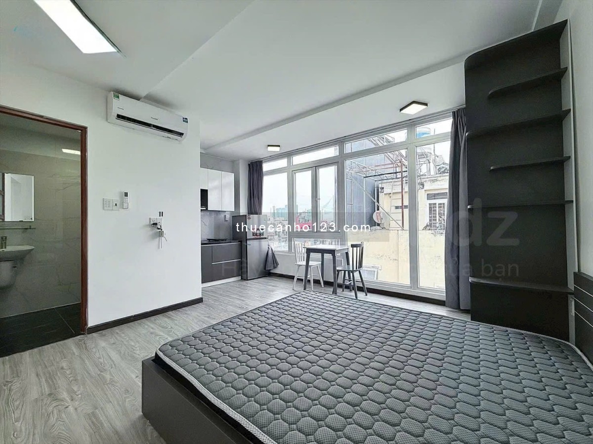 Cho thuê căn hộ full nội thất - Cửa sổ to thoáng mát rộng rãi ngay Cầu Thị Nghè - Cạnh Landmark 81