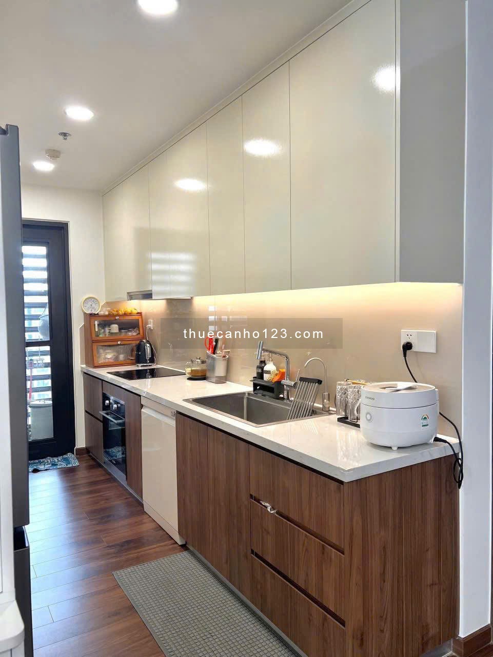 Chung cư Carillon 5, Luỹ Bán Bích, TP: 2p ngủ, 2wc, nội thất cao cấp 12tr/tháng