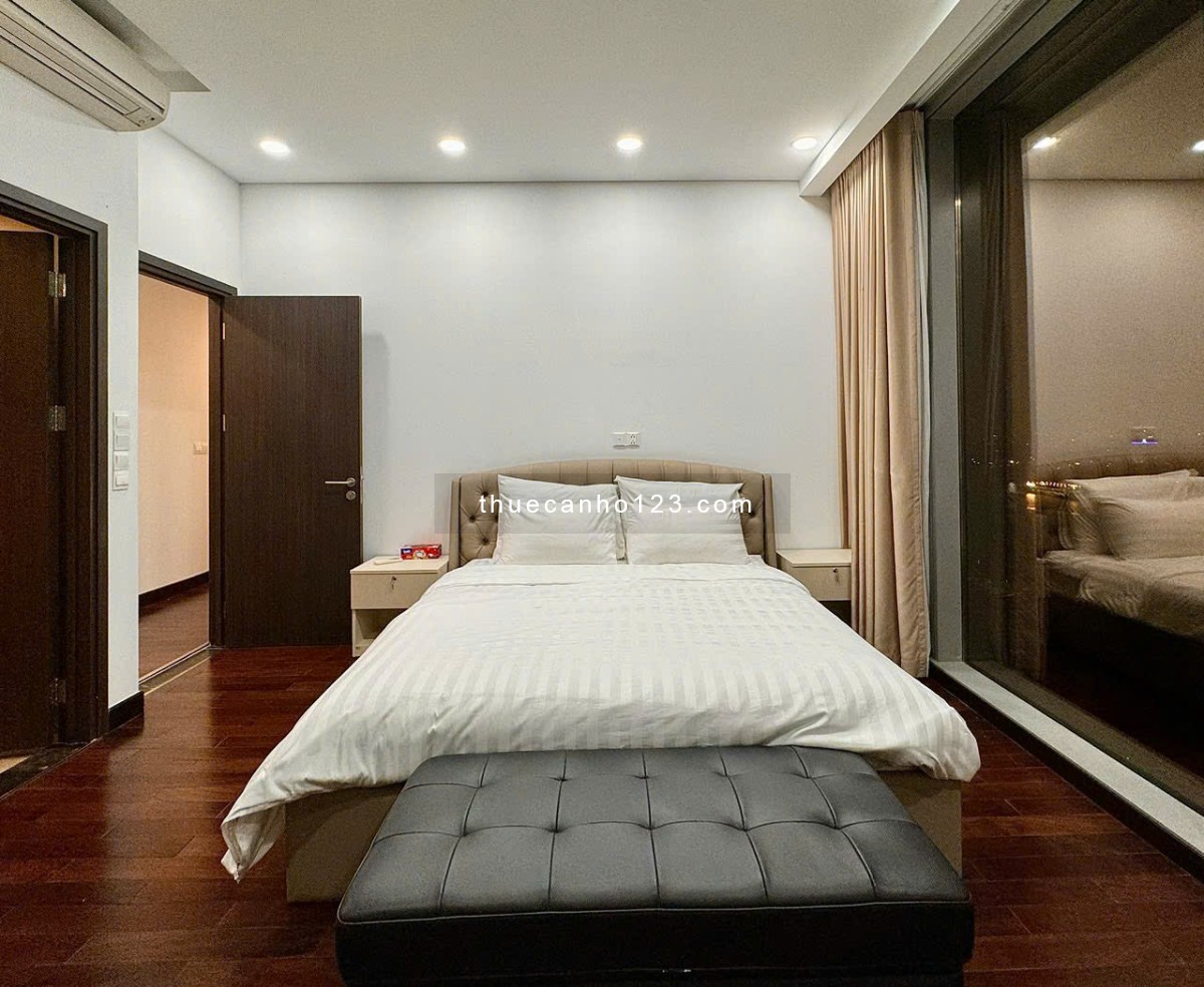 Cho thuê căn hộ 3 phòng ngủ view pháo hoa độc bản tại Empire City