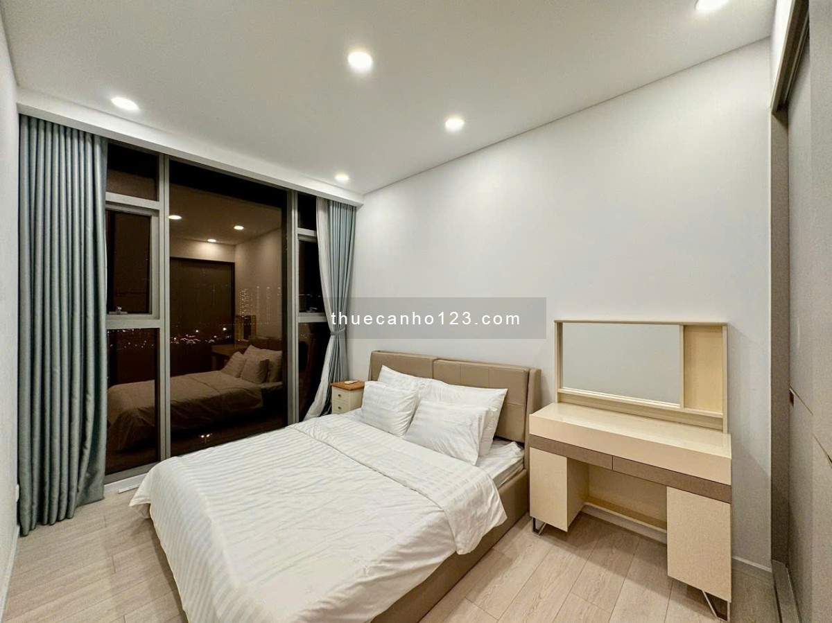 Cho thuê căn hộ 3 phòng ngủ view pháo hoa độc bản tại Empire City