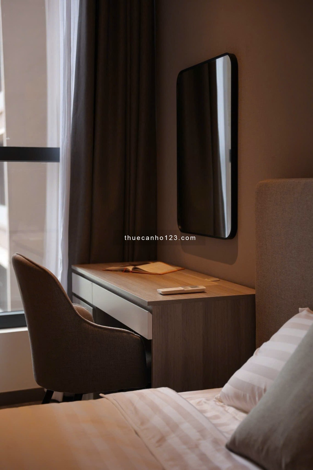 Thuê 2PN THE MARQ 74m2 tầng cao, hướng mát, giá cực TỐT 40 TRIỆU, Full Nội thất, quận 1