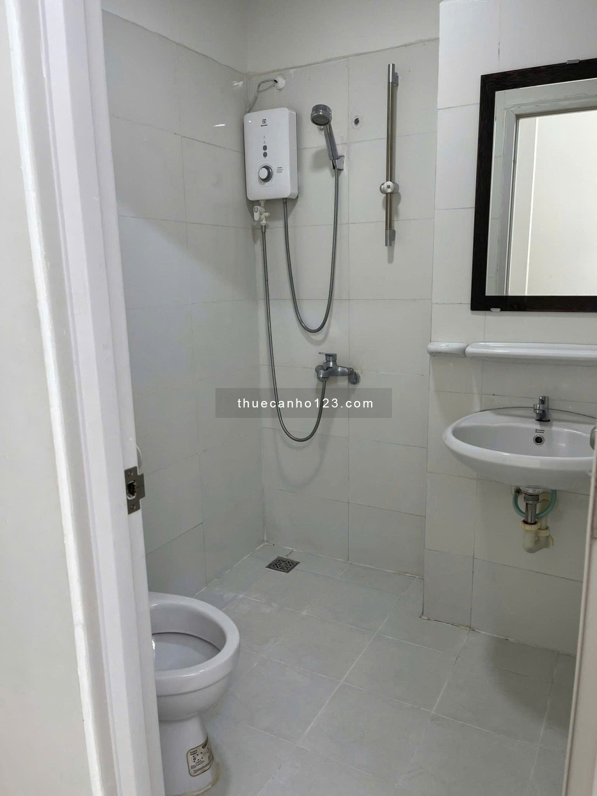 C/c Ruby Garden, Nguyễn Sỹ Sách, P15, TB, 57m2, 1PN, 2WC, 8tr/th Nội thất.