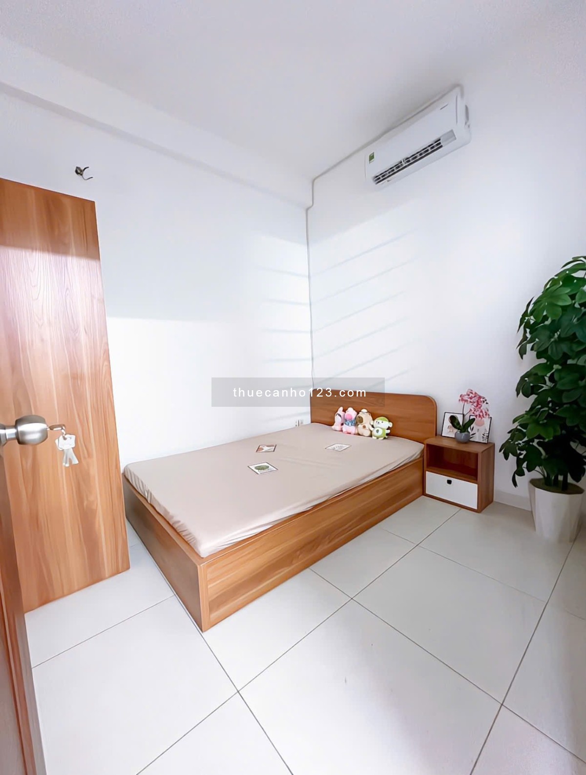 Cho thuê căn hộ - 2PN - Có máy giặt - P2, Tân Bình - Gần sân bay TSN