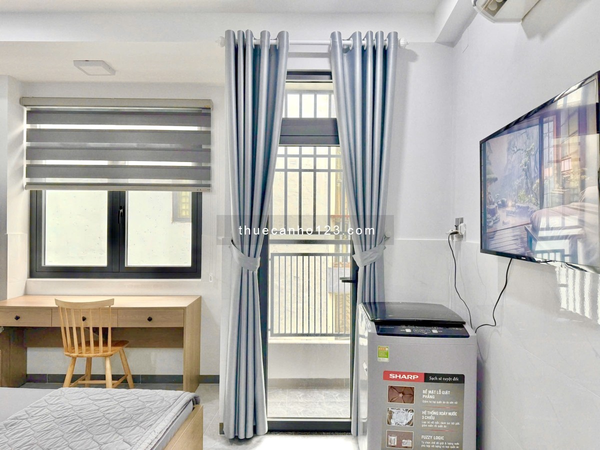 Cho thuê căn hộ 45m² có ban công, đi bộ 2 phút sang GTVT, Ngoại Thương, Hutech và 5p chạy đến HB