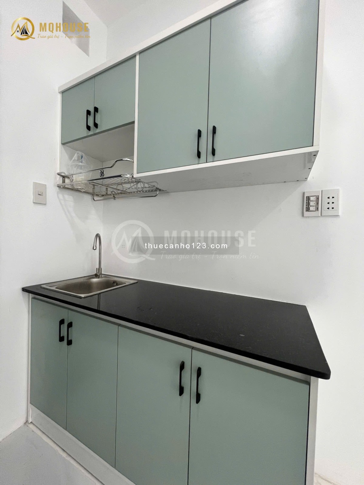 Cho thuê căn hộ 1PN 45m² ban công - Full nội thất, cách 500m đến trường Văn Lang CS2 và CS3