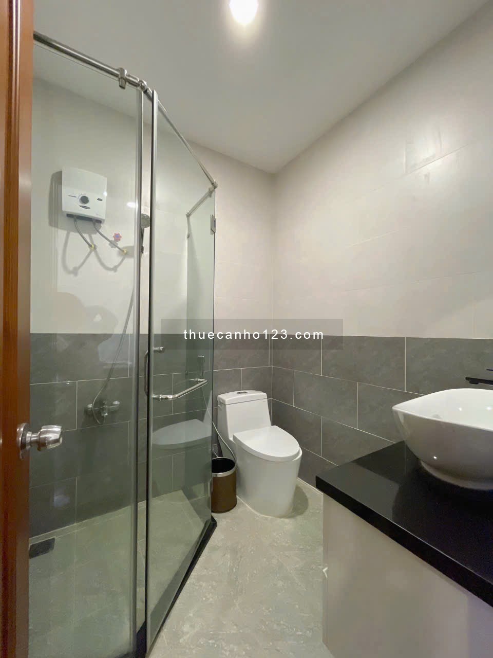 CHO THUÊ CĂN HỘ QUẬN 3, toà biệt thự - Phường 12, đường Lê Văn Sỹ - Thang máy