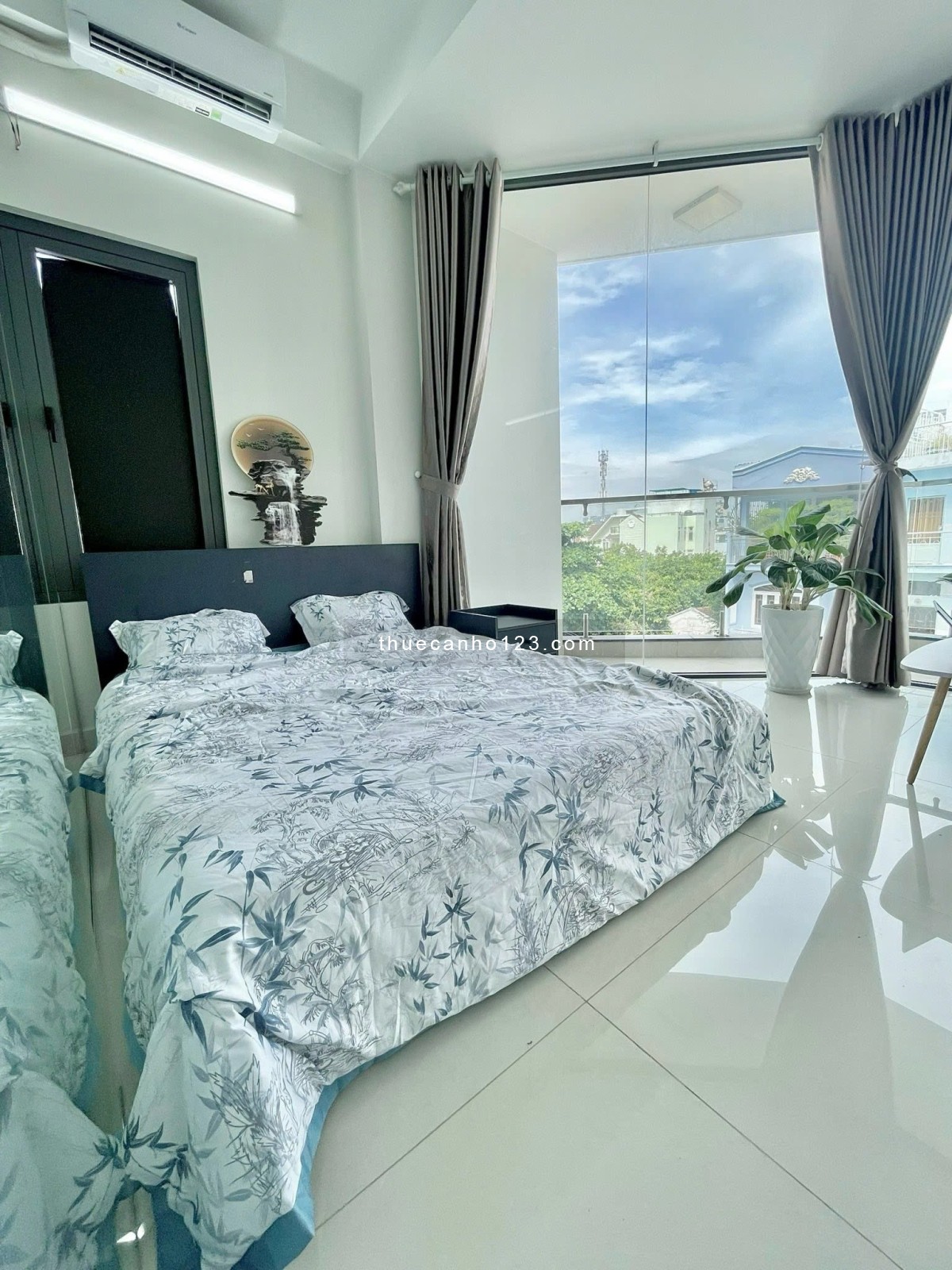 Cho thuê căn hộ 1PN - Ban công - Full nội thất gần chợ Bà Chiểu.