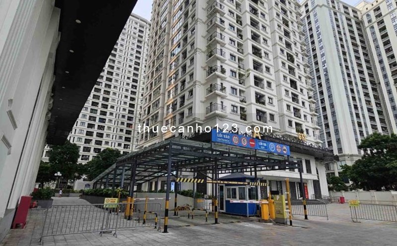 Chính chủ cho thuê căn hộ 2PN tại Iris Garden ban công Đông Nam - view sân vận động