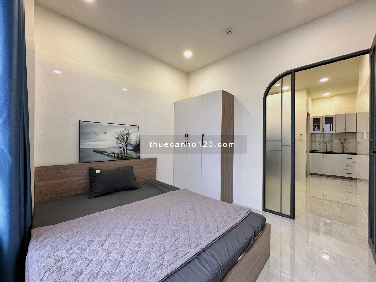 Căn Hộ 1 Phòng Ngủ Full Nội Thất, Thang Máy, Giặt Riêng. Ngay Ngã Tư Hàng Xanh và Đại Học Văn Lang