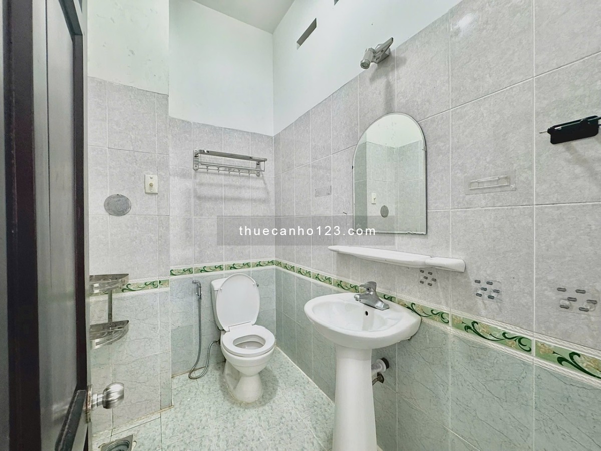 Cho thuê CHDV Q1 full nội thất tách bếp riêng biệt, gần cầu Ba Son - ĐH Kinh Tế UEH - thảo Cầm Viên