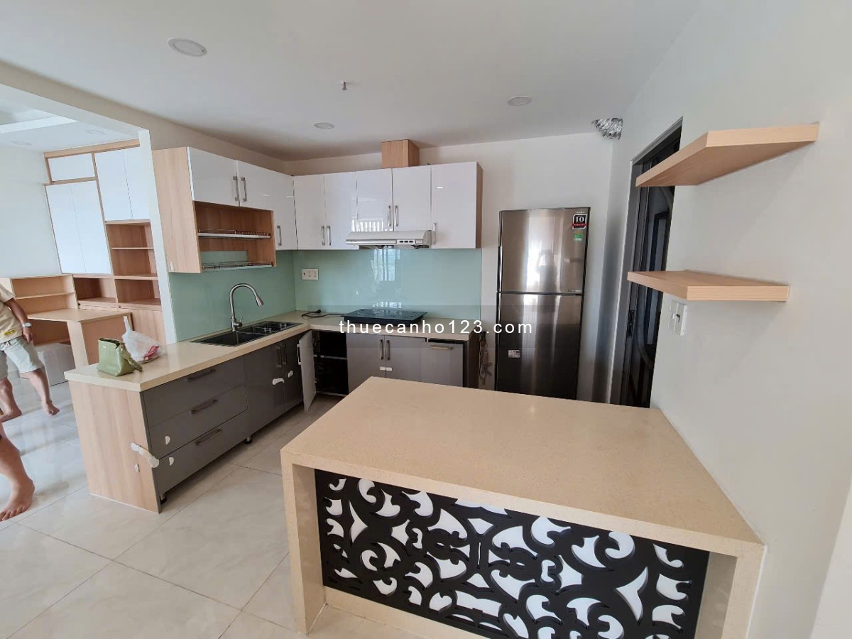 Cần cho thuê gấp căn hộ chung cư Hưng Phúc 3PN, View Biệt thự nhà Full Nội thất.