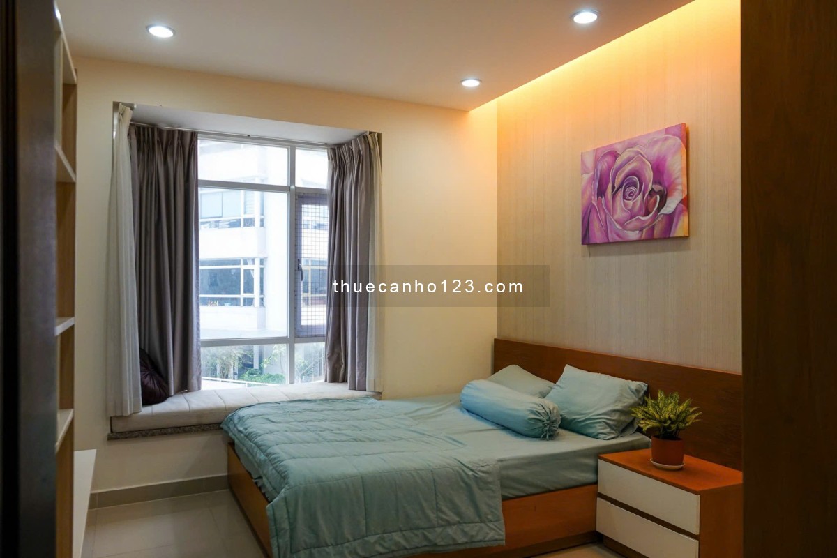 Cho thuê căn hộ cao cấp Riverside Residence, 143m2 view sông giá 35tr/th.