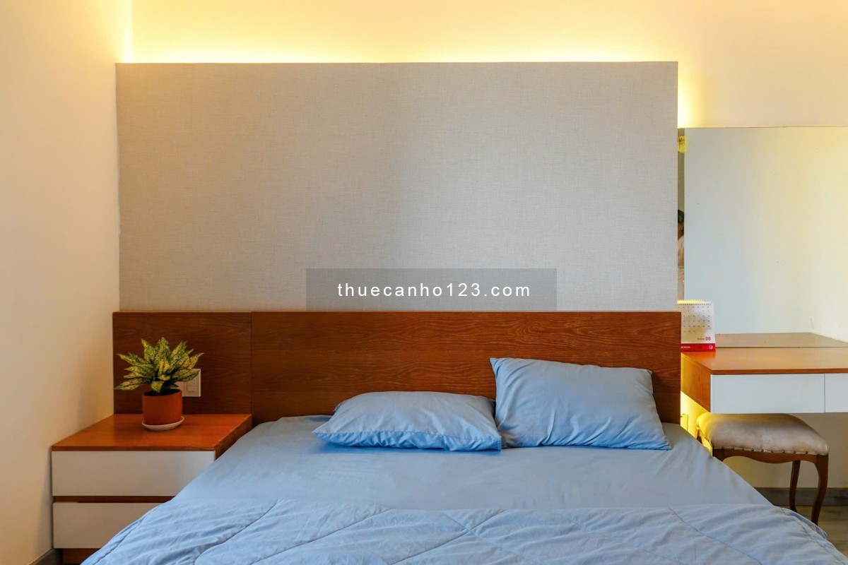 Cho thuê căn hộ cao cấp Riverside Residence, 143m2 view sông giá 35tr/th.