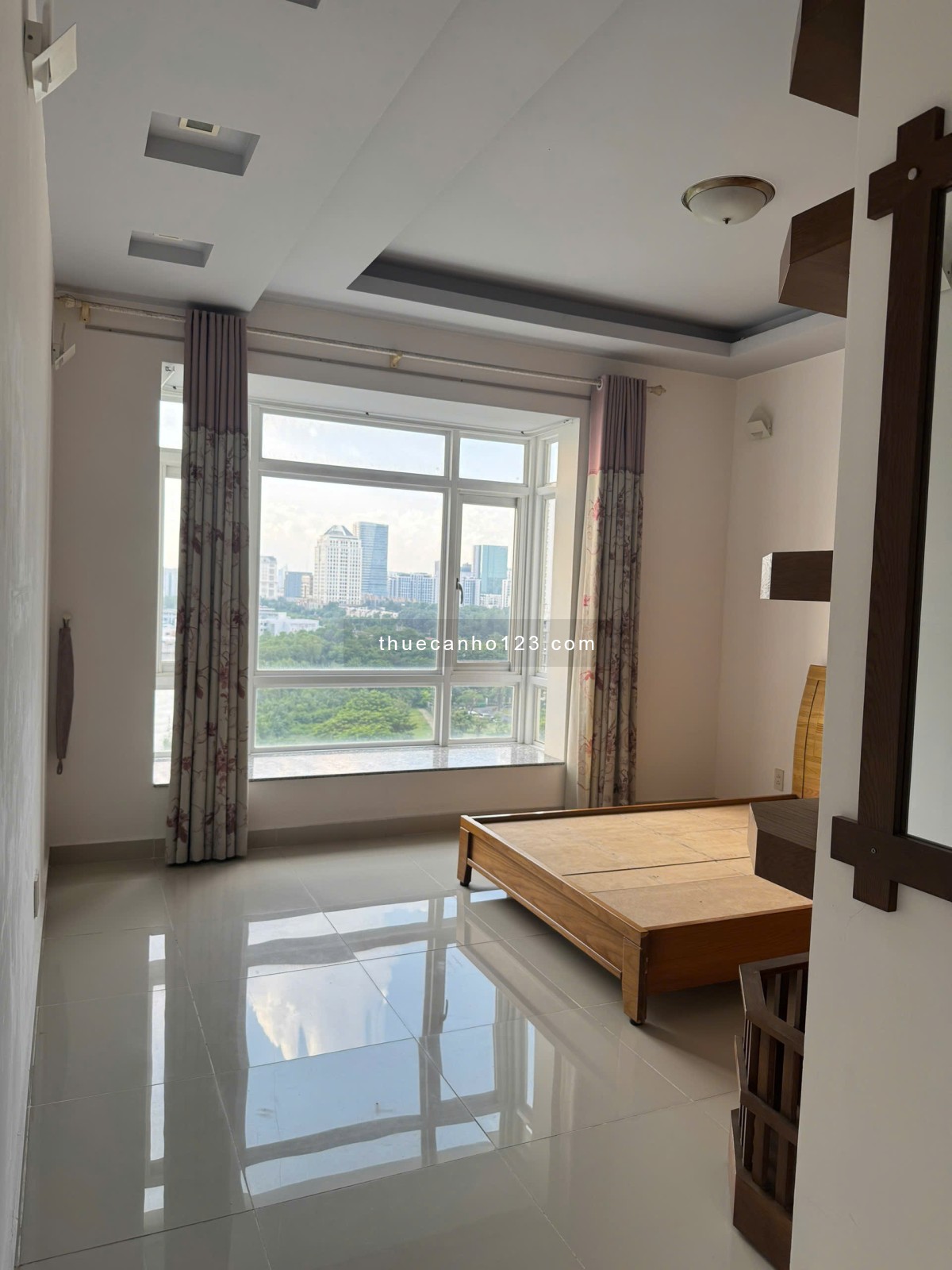 Cho thuê căn hộ Riverside Residence - Phú Mỹ Hưng. 130M2, 3PN, 3WC, giá chỉ 28tr/tháng.