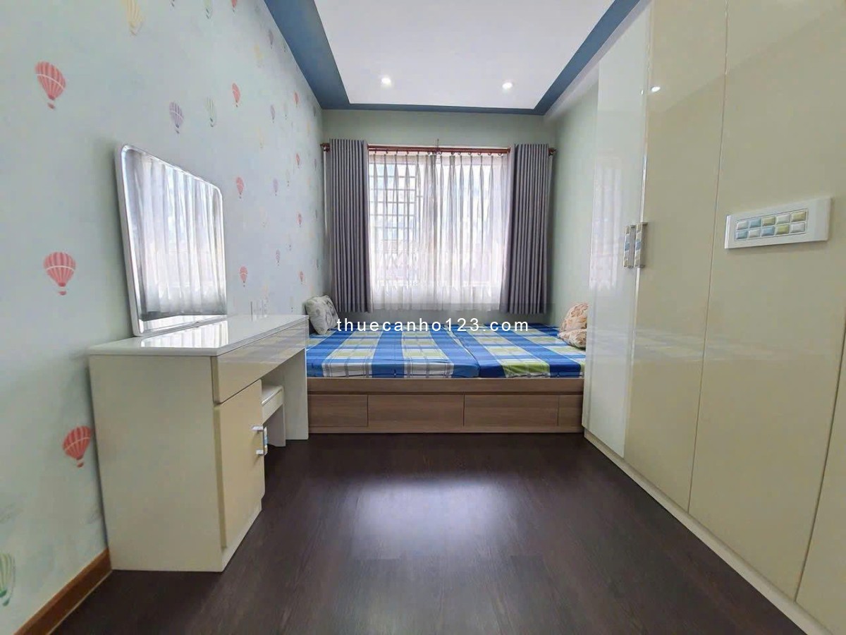 C/c PN Techcons, Hoa sứ, Phú NHuận: 98m2, 2p ngủ, 2wc, NT, 17tr