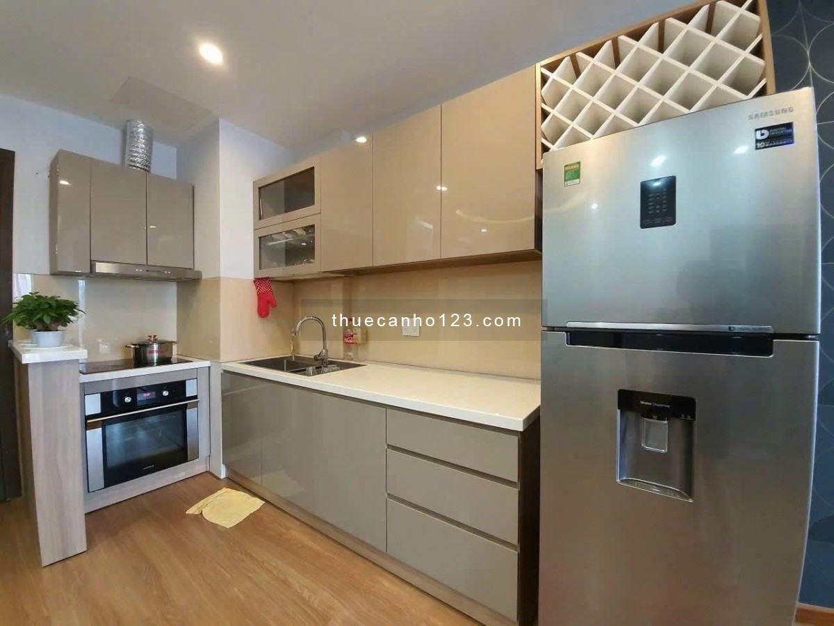 C/c PN Techcons, Hoa sứ, Phú NHuận: 98m2, 2p ngủ, 2wc, NT, 17tr