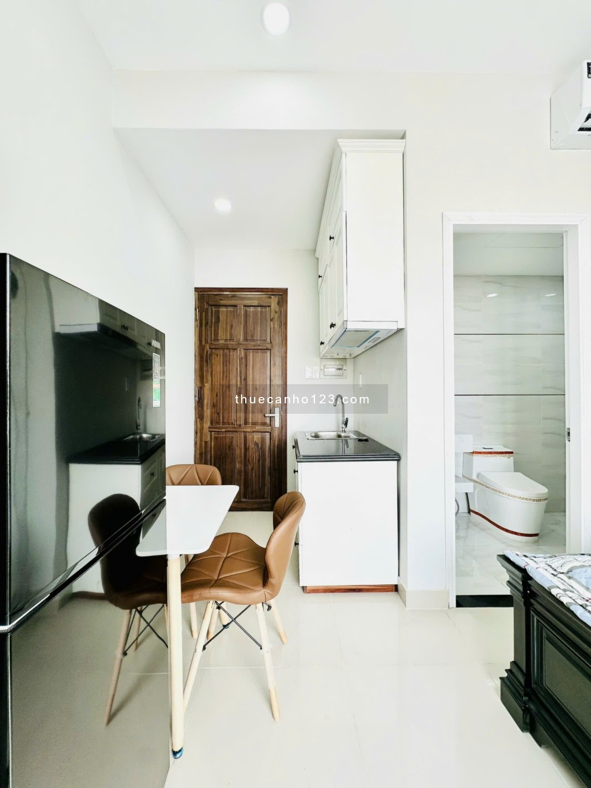 Căn Hộ Full Nội Thất, Ban Công Thoáng Mát, Thang Máy. Ngay Hutech, FTU, GTVT,...