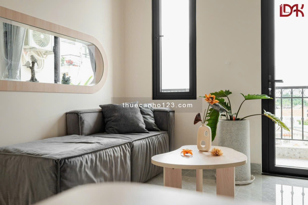 Lâu Lắm Mới Trống Lại Căn Hộ 1PN Ban Công Full Nội Thất, Decor Có Gu - Gần Hàng Xanh