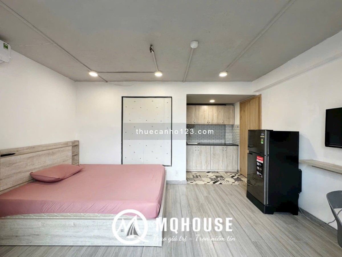 Căn hộ full nội thất có ban công ngay giữa trung tâm Tân bình