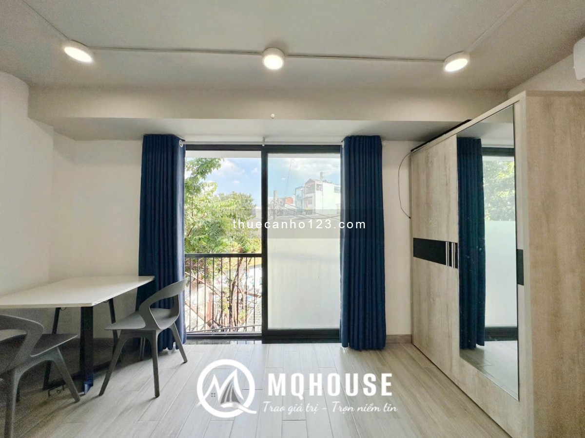 Căn hộ full nội thất có ban công ngay giữa trung tâm Tân bình