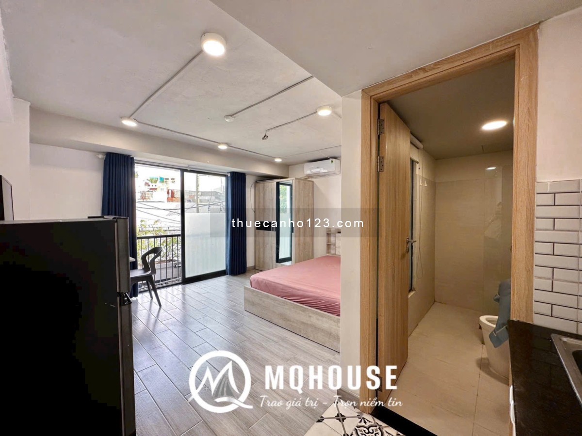 Căn hộ full nội thất có ban công ngay giữa trung tâm Tân bình