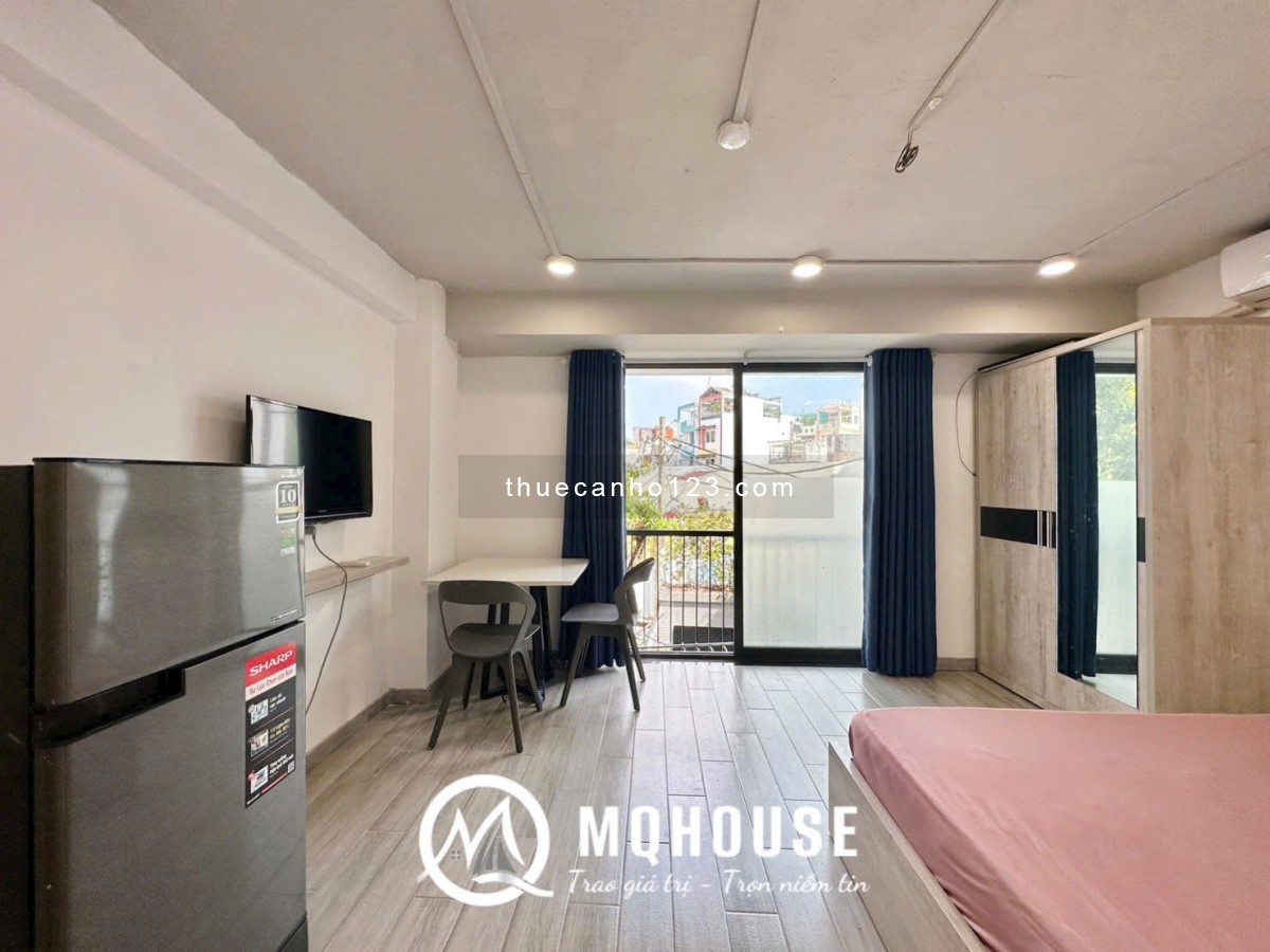 Căn hộ full nội thất có ban công ngay giữa trung tâm Tân bình