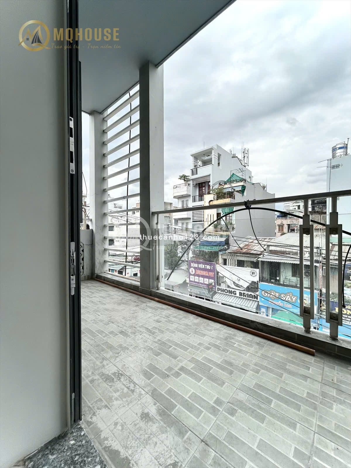 Căn hộ 2 phòng ngủ ban công Nguyễn Gia Trí