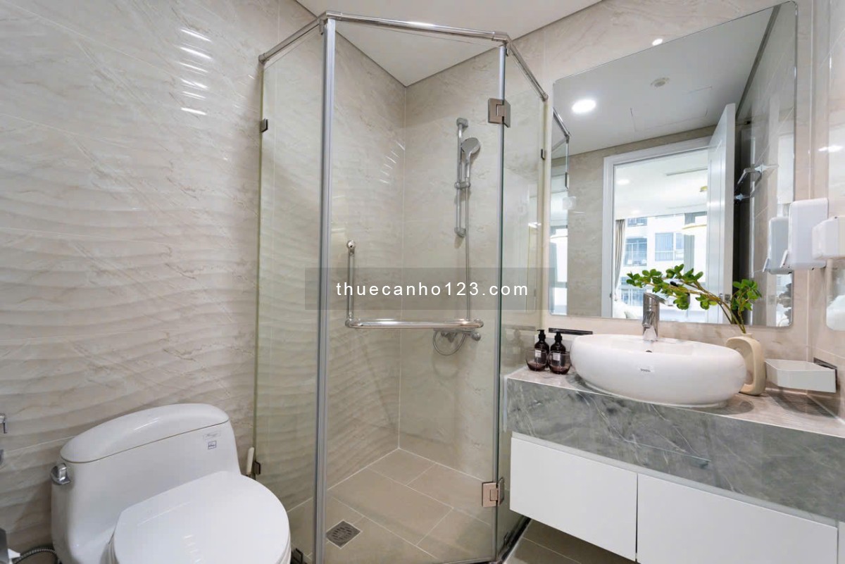 Cần cho thuê gấp căn hộ 2PN tòa Central tại Vinhomes Central Park