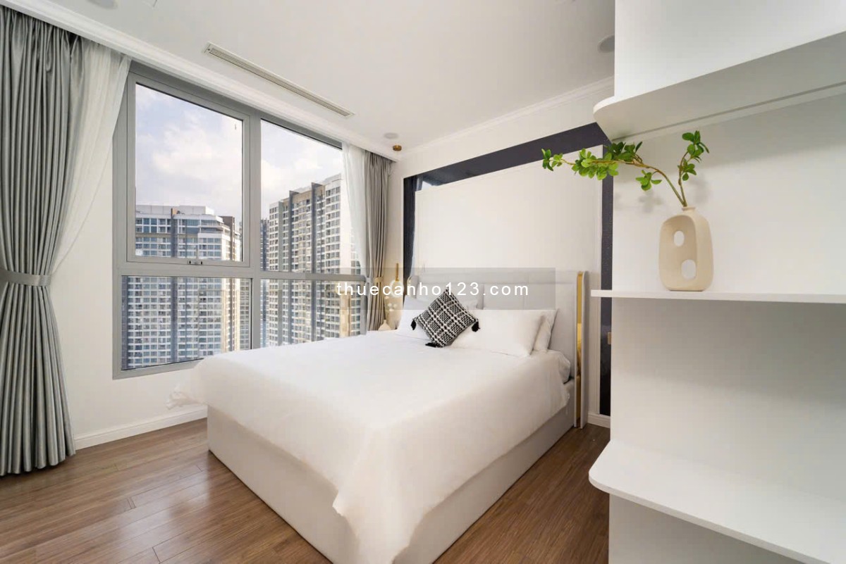 Cần cho thuê gấp căn hộ 2PN tòa Central tại Vinhomes Central Park