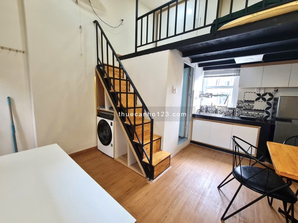 Căn hộ Duplex Quận 1 sát Bình Thạnh gần Hutech, Hồng Bàng, UEF, UEH - Máy giặt riêng, ban công