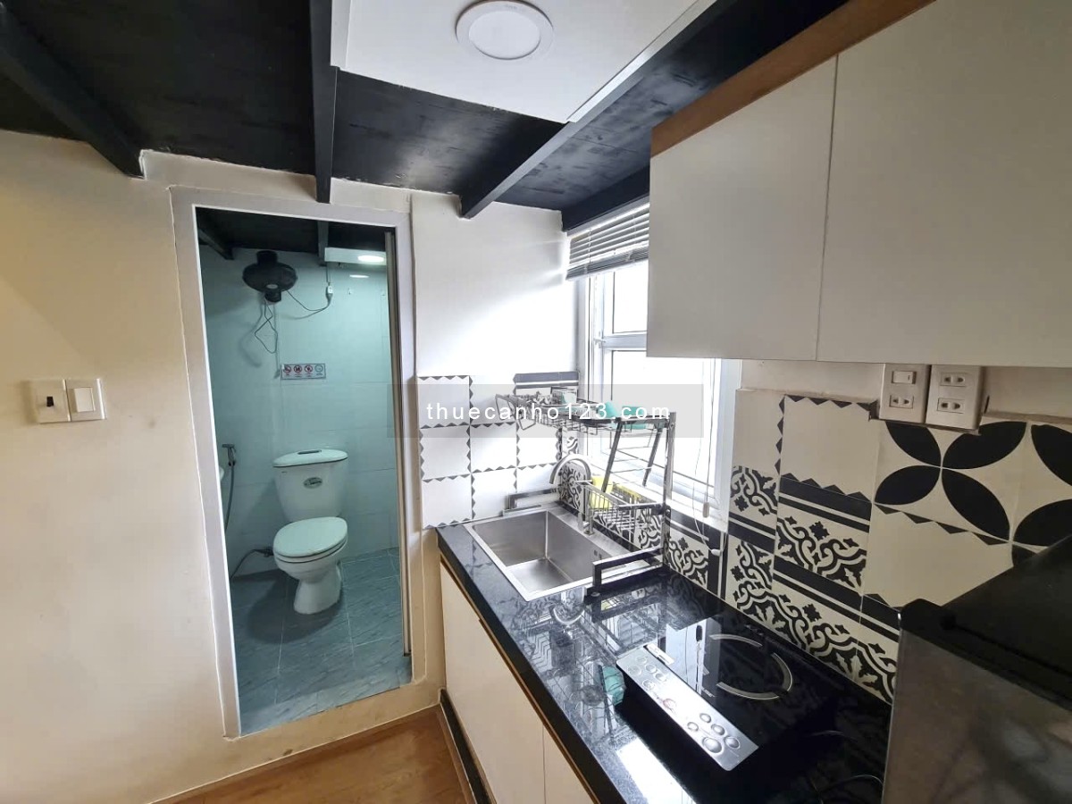 Căn hộ Duplex Quận 1 sát Bình Thạnh gần Hutech, Hồng Bàng, UEF, UEH - Máy giặt riêng, ban công