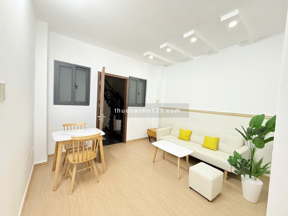 1Pn tách bếp, 1phòng ăn, full nội thất, tone trắng, máy giặt riêng, thuận tiện đi lại Q1,2,3, PN