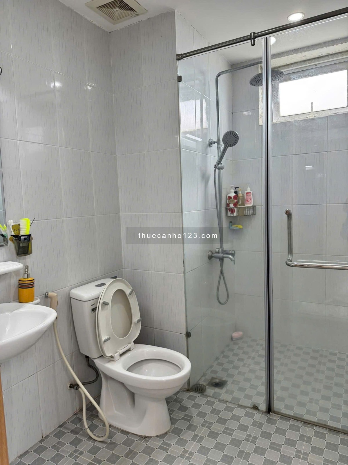 C/c Carillon 5, Hòa Thạnh, Tân Phú: 75m2,2PN, Nội thất, 12tr/th.