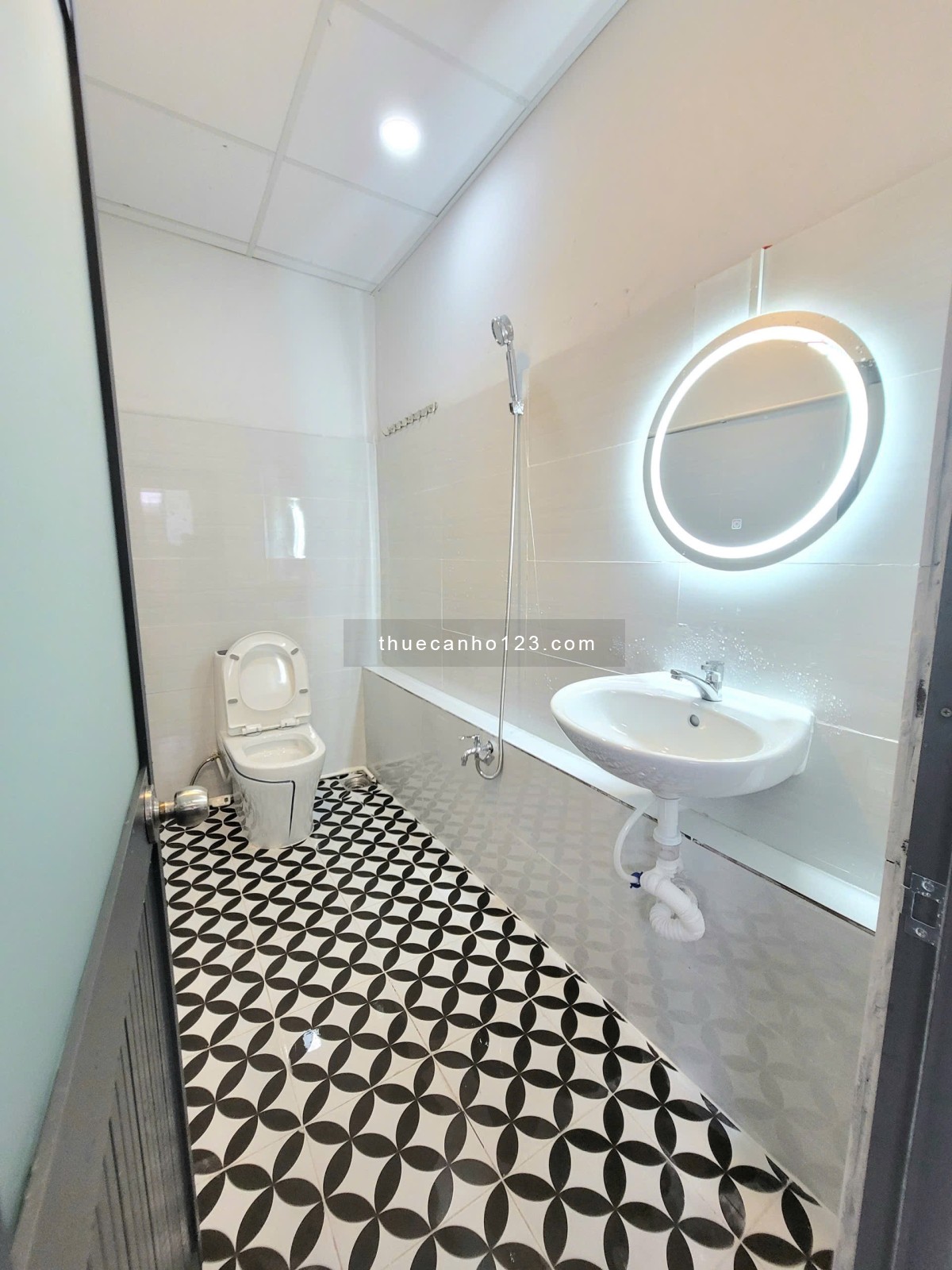 Cho thuê CHDV Q10 - Đường 3/2 - gần ĐH Y Khoa Phạm Ngọc Thạch - sát Vạn Hạnh Mall