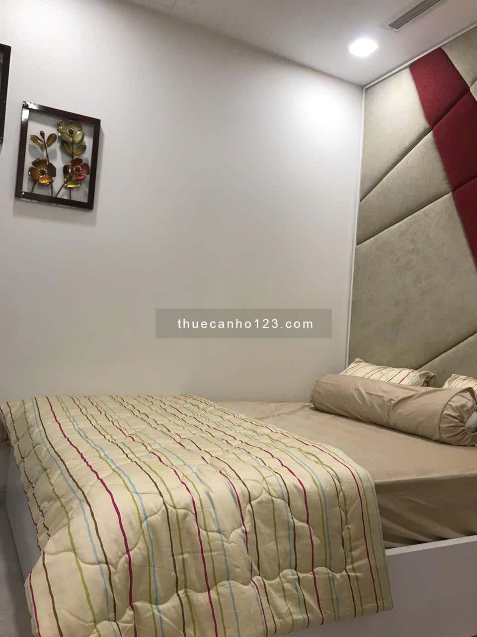 Cho thuê căn hộ 2 phòng ngủ tại VINHOMES GOLDEN RIVER BASON Quận 1