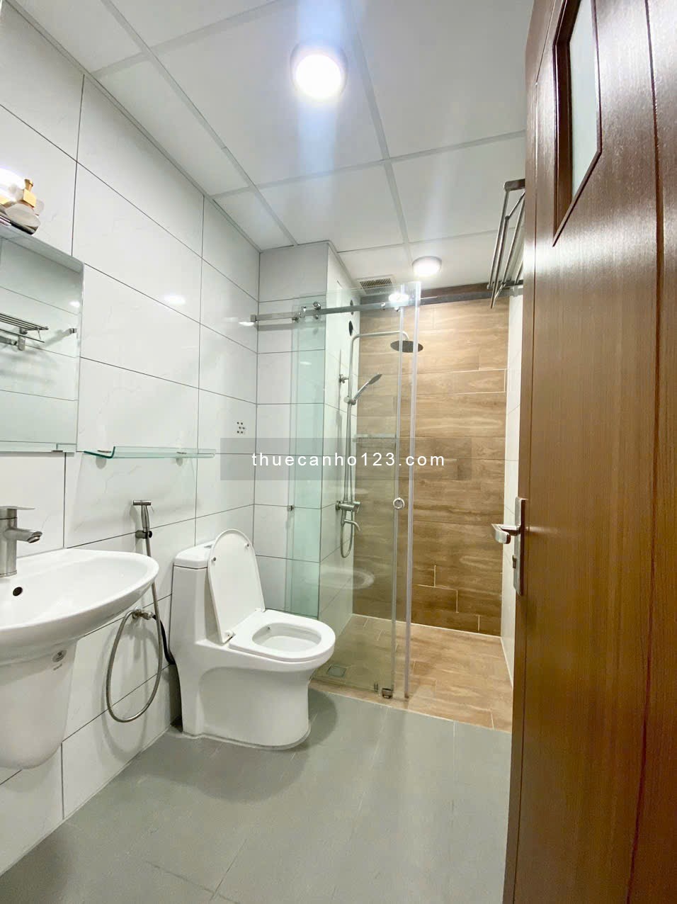 Căn Hộ 1PN, Full nội thất, sofa, ánh sáng tự nhiên, thang máy, khu dân trí cao, yên tĩnh,Gần Q1,3,PN