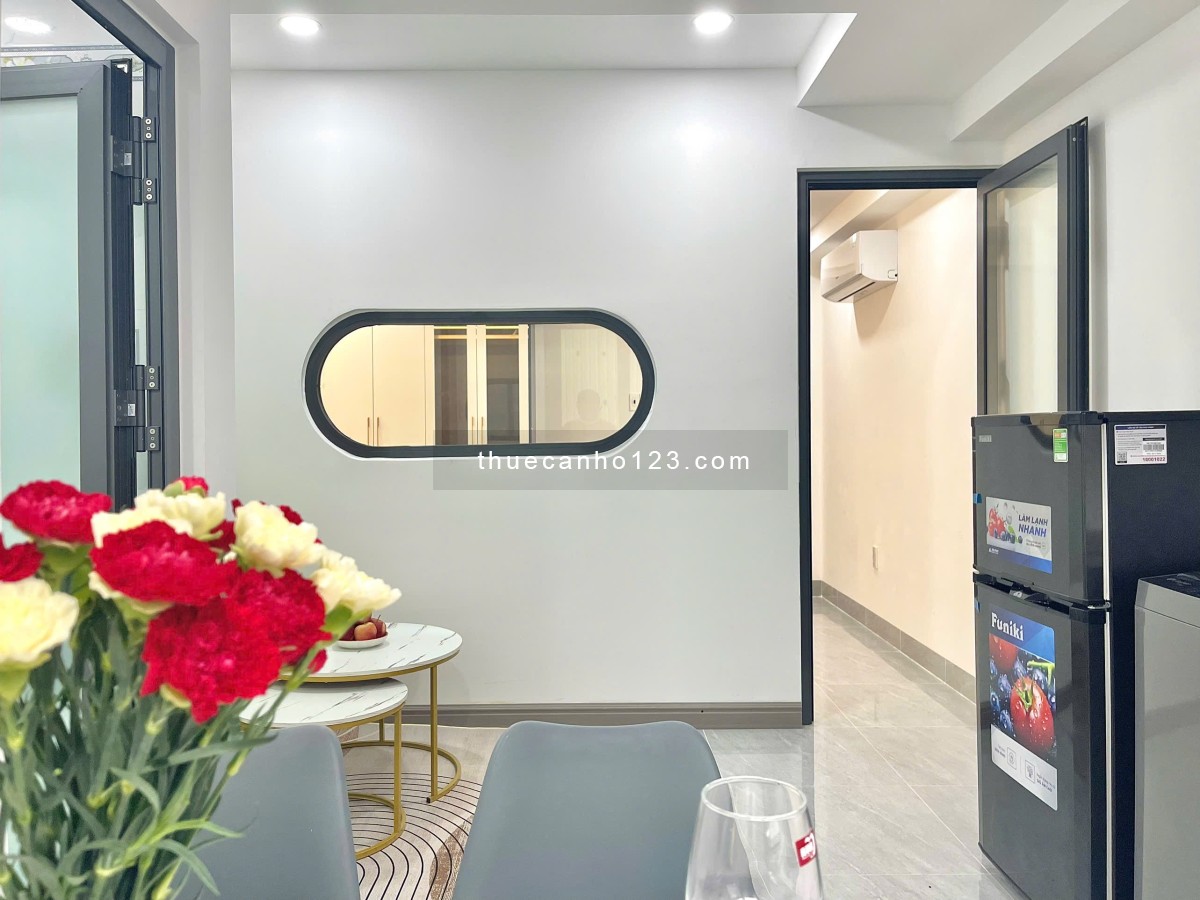 Căn hộ full nội thất 1 phòng ngủ ngay giữa trung tâm Tân Bình
