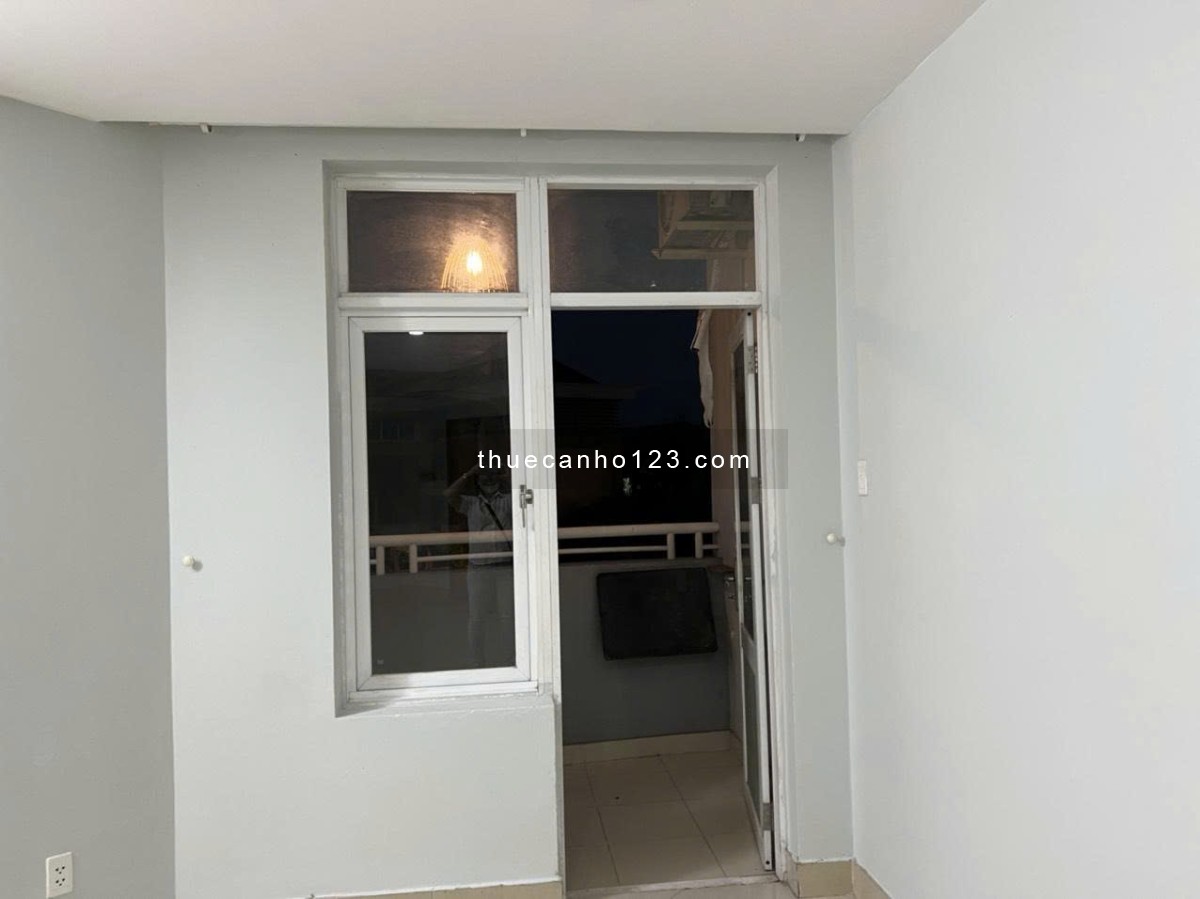 Cho Thuê căn Hộ Chung Cư Him Lam Chợ Lớn Quận 6, 102m2, 2pn 2wc, ntcb Giá 12tr: Lh 0933481089
