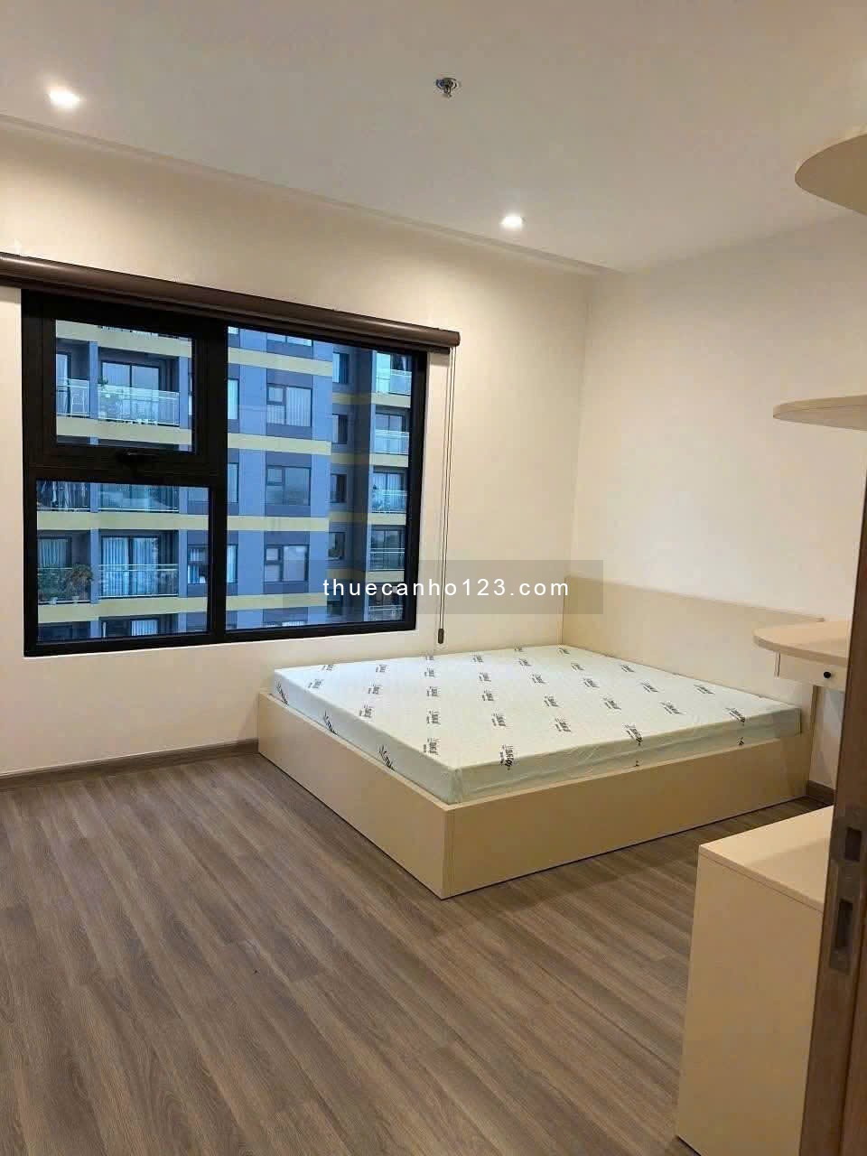 Chung cư Carillon 5, Luỹ Bán Bích, TP: 75m2, NT mới, 2p ngủ, 12tr/th