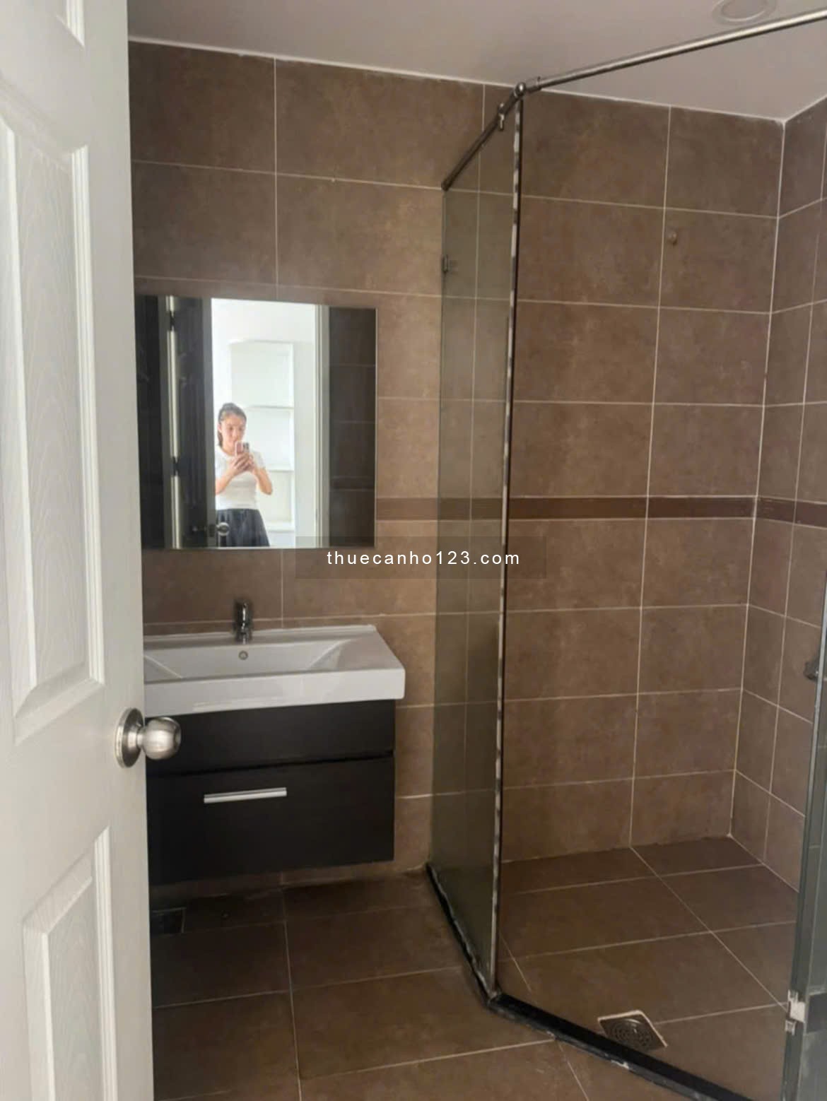 Chung cư Tân Phước, Lý Nam Đế, Q11: 2p ngủ, 2wc, Ko NT, 11tr5/th