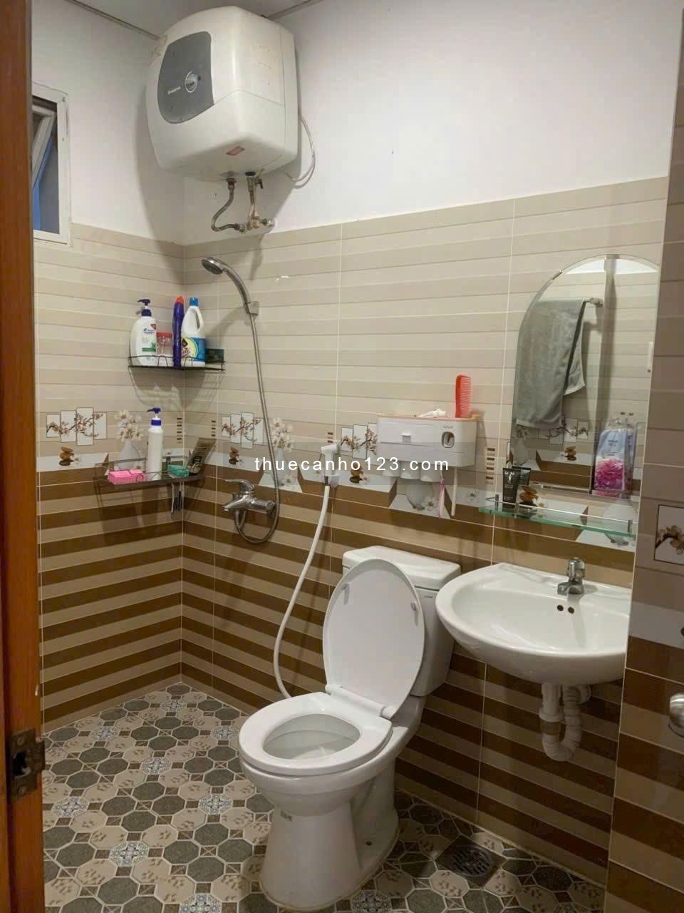 Chung cư Screc, Trường Sa, Q3: Giá 10.5tr/th căn 55m2 - 1p ngủ, NT