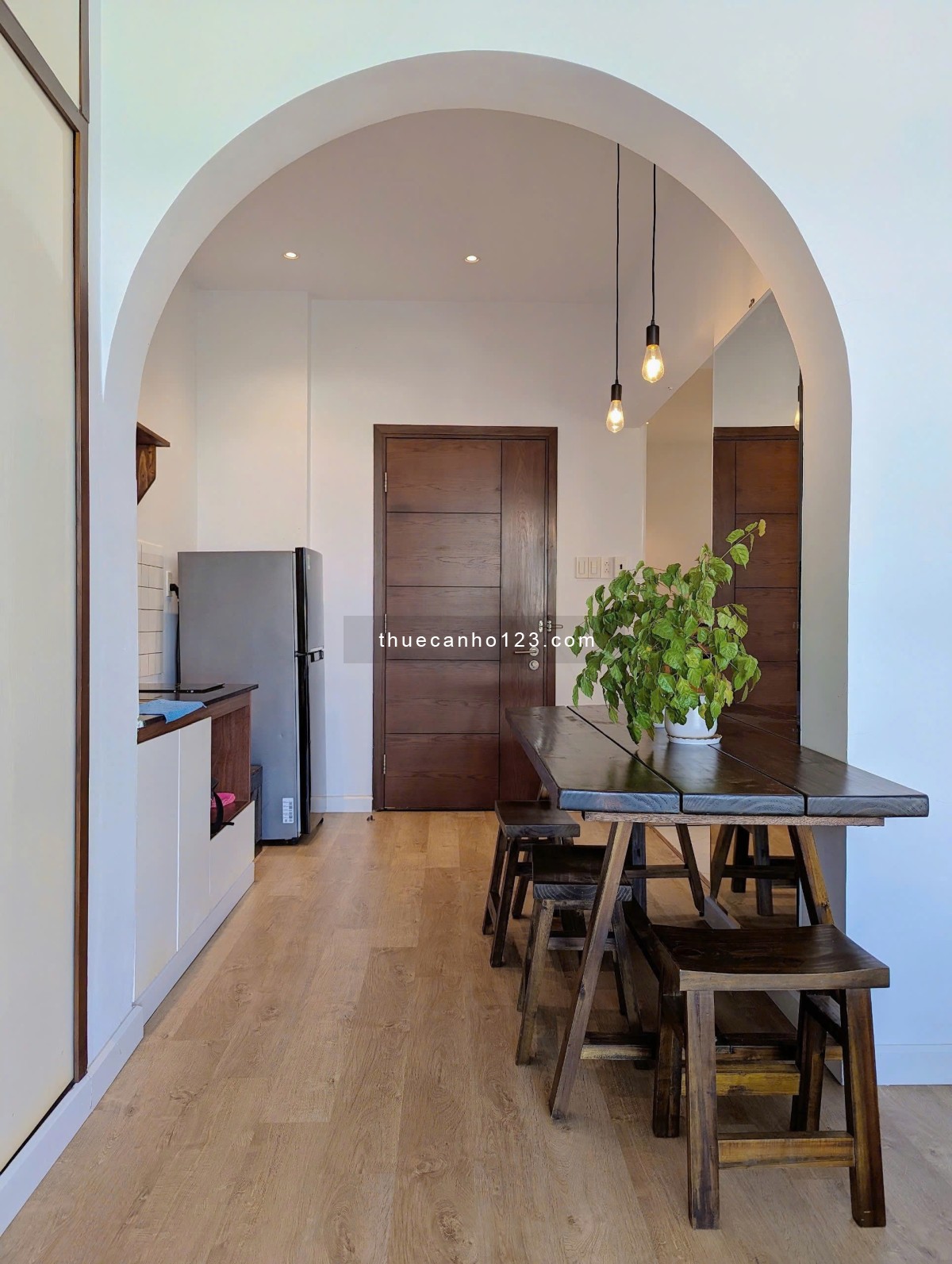 Căn hộ 2 phòng ngủ 60m2 full nội thất có ban công view cực chill ngay giữa trung tâm Tân Bình